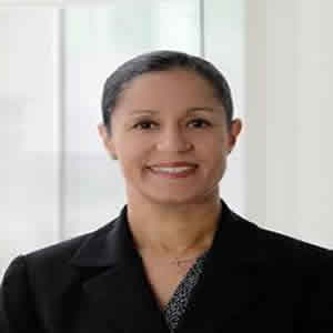 Aisha Johnson - Crypto Market Analyst